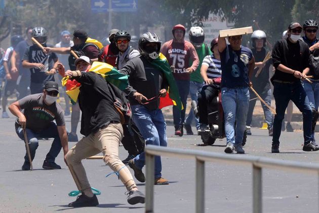 La Bolivia è nel caos, sì al riconteggio dei voti per fermare le proteste